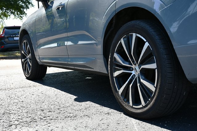 Certified 2024 Volvo XC60 B5 Plus w/ Protection Package Premier AWD/4WD image 9