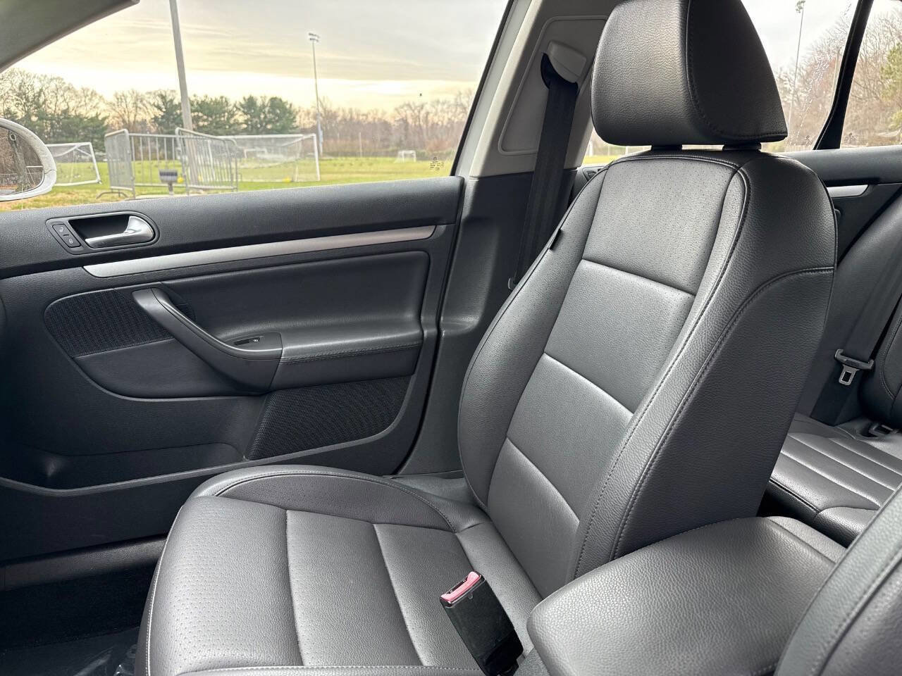 Used 2009 Volkswagen Jetta SE image 13