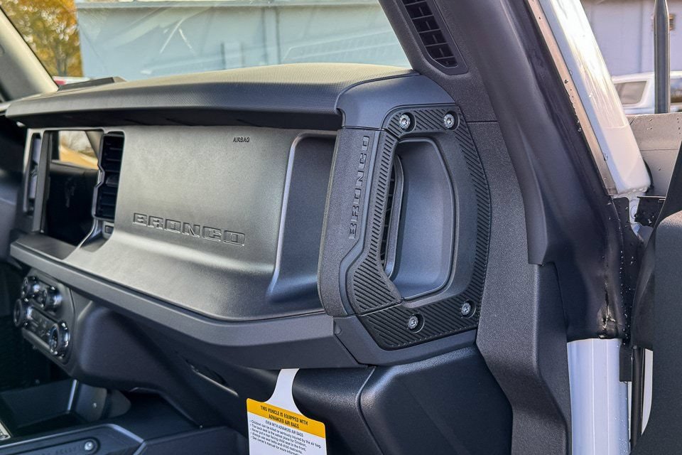 New 2025 Ford Bronco 2-Door w/ Sasquatch Package AWD/4WD image 18