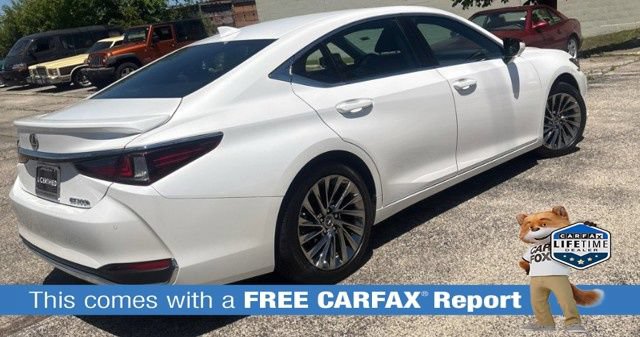Used 2025 Lexus ES 300h Ultra Luxury w/ Accessory Package (Z2) FWD image 5
