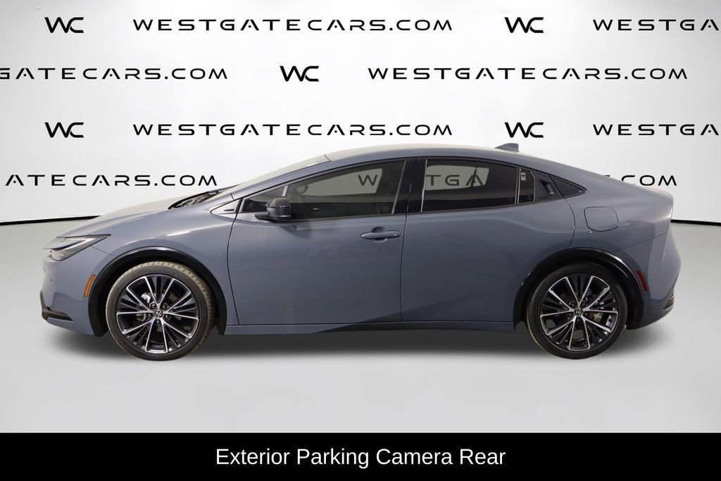 Used 2025 Toyota Prius XLE image 5