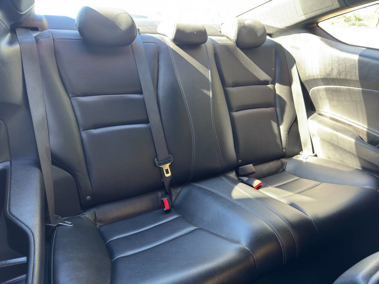 Used 2017 Honda Accord EX-L image 12