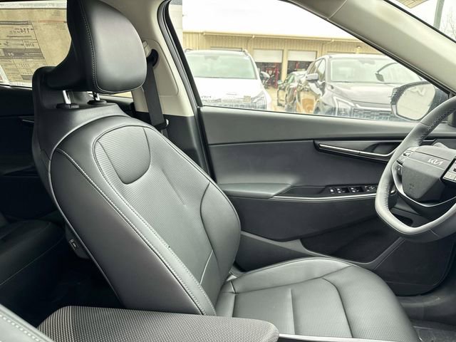 New 2025 Kia EV6 Wind image 15