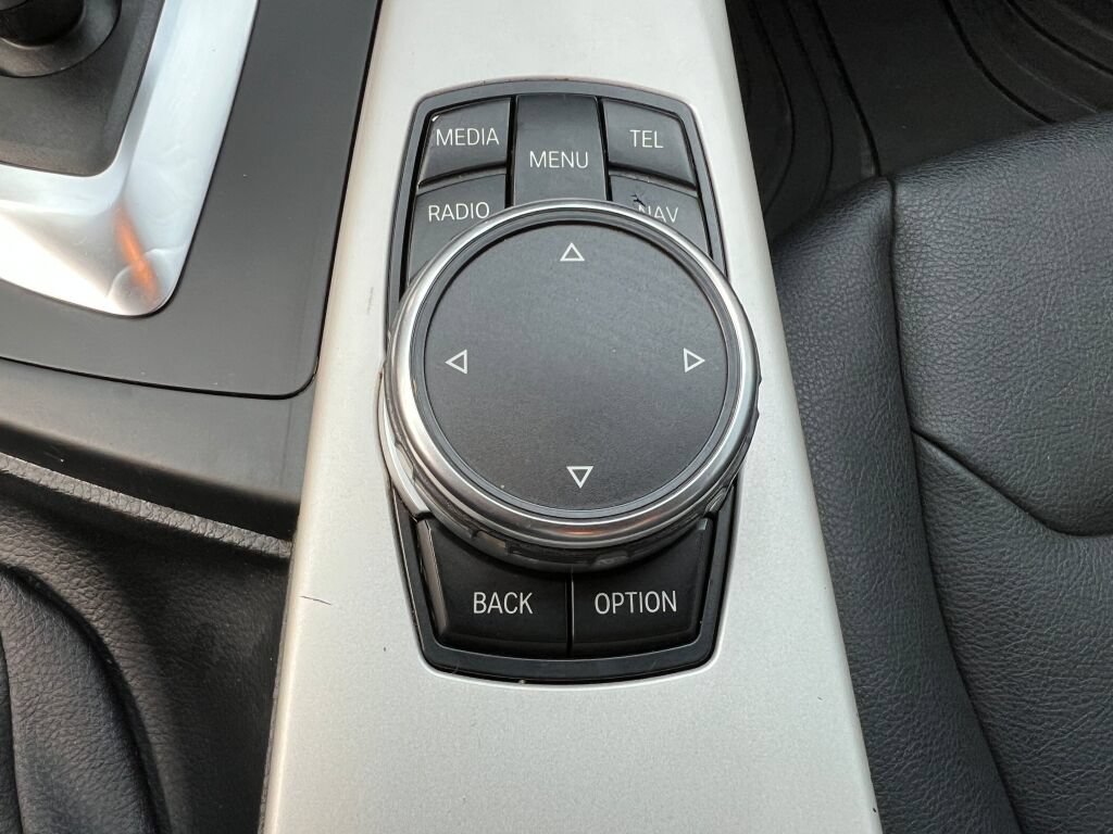 Used 2015 BMW 320i xDrive Sedan AWD/4WD image 27