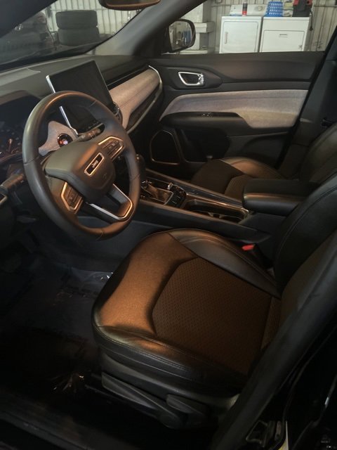 Used 2024 Jeep Compass Latitude image 6