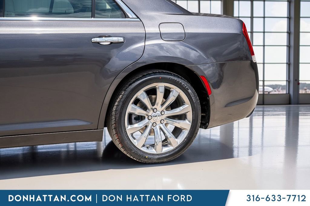 Used 2018 Chrysler 300 Limited w/ Safetytec Plus Group RWD image 37