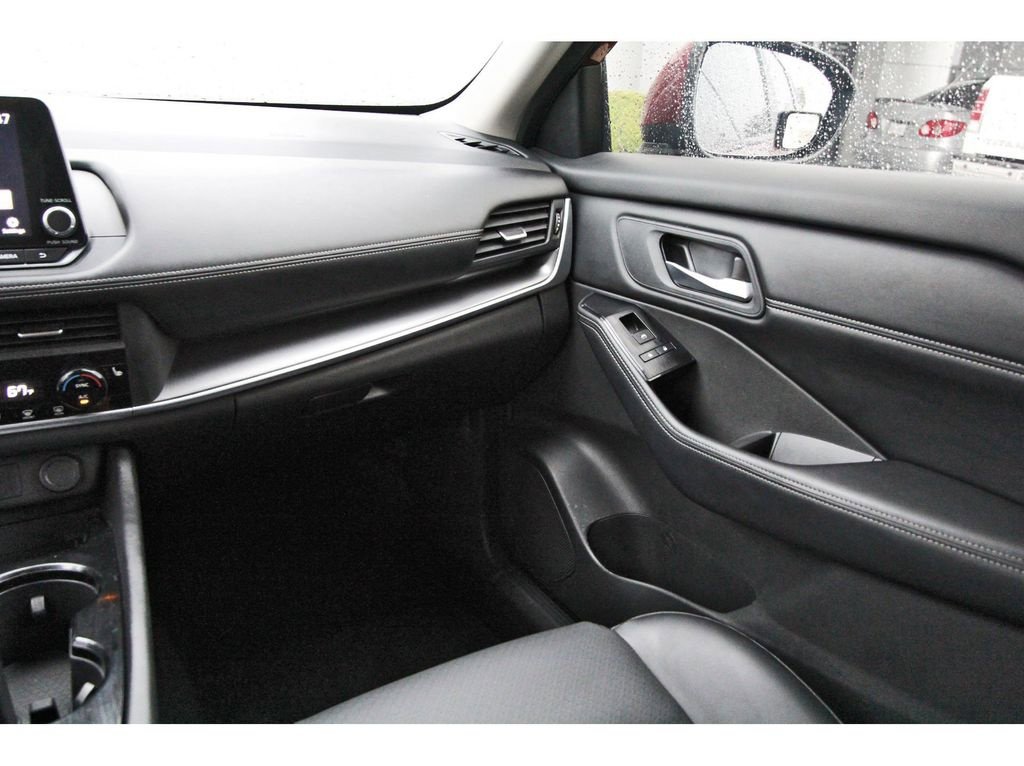 Used 2024 Nissan Rogue SV w/ SV Premium Package FWD image 10