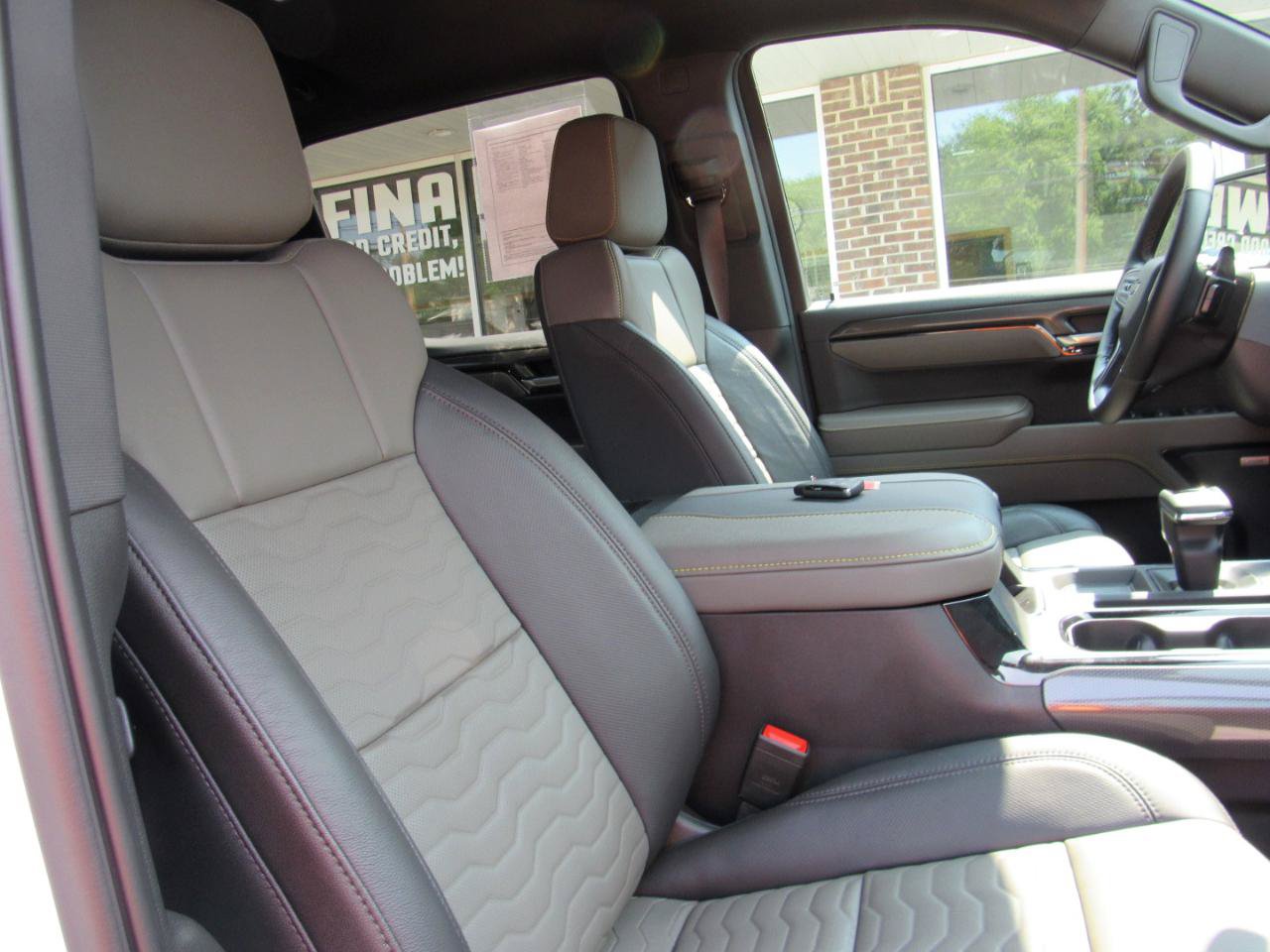 Used 2025 Chevrolet Silverado 1500 ZR2 w/ Technology Package AWD/4WD image 38