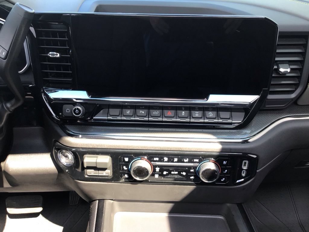 Used 2026 Chevrolet Silverado 2500 ZR2 w/ LPO, Dark Essentials Package AWD/4WD image 25