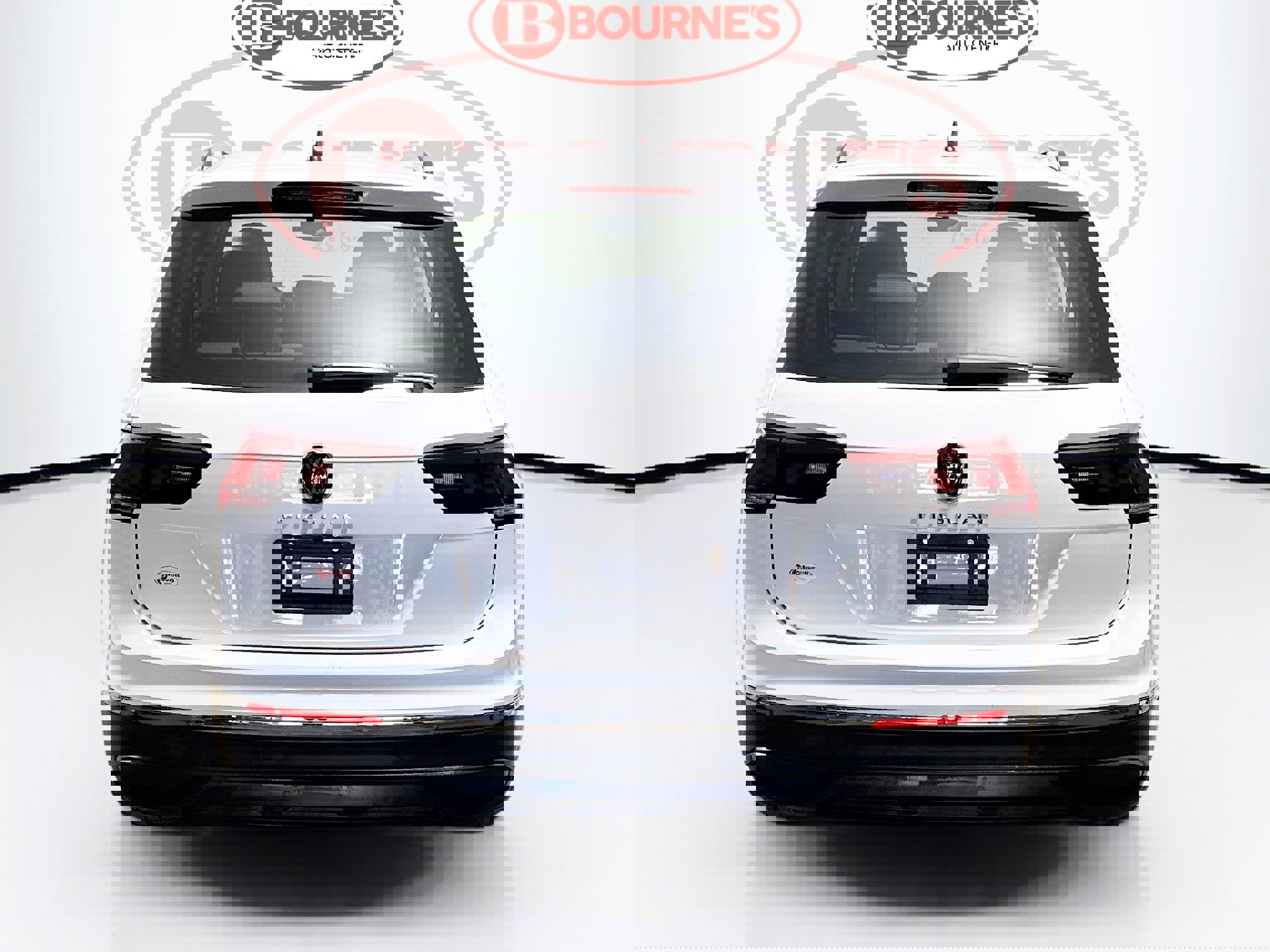 Used 2023 Volkswagen Tiguan S image 8