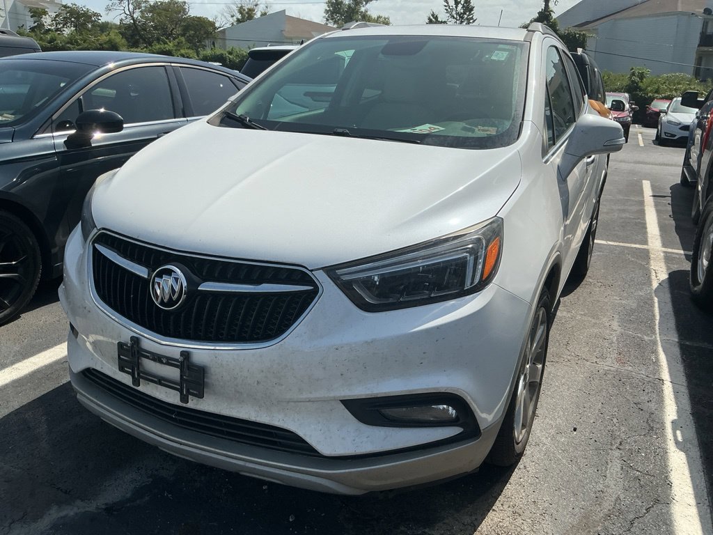 Used 2018 Buick Encore Essence w/ Experience Buick Package FWD image 2