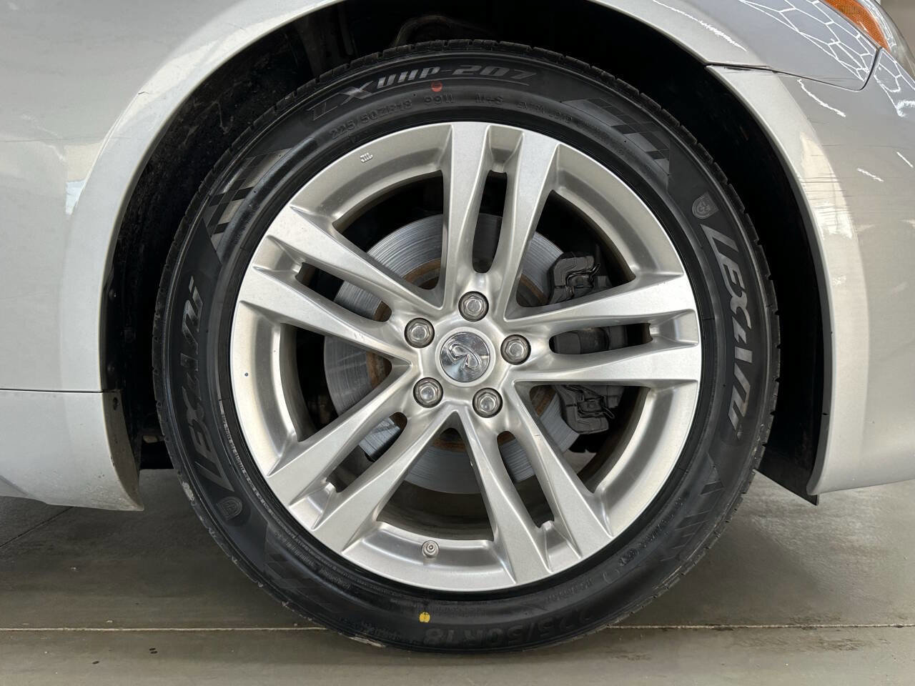 Used 2009 INFINITI G37 Base 2dr Convertible w/ Premium Pkg RWD image 30