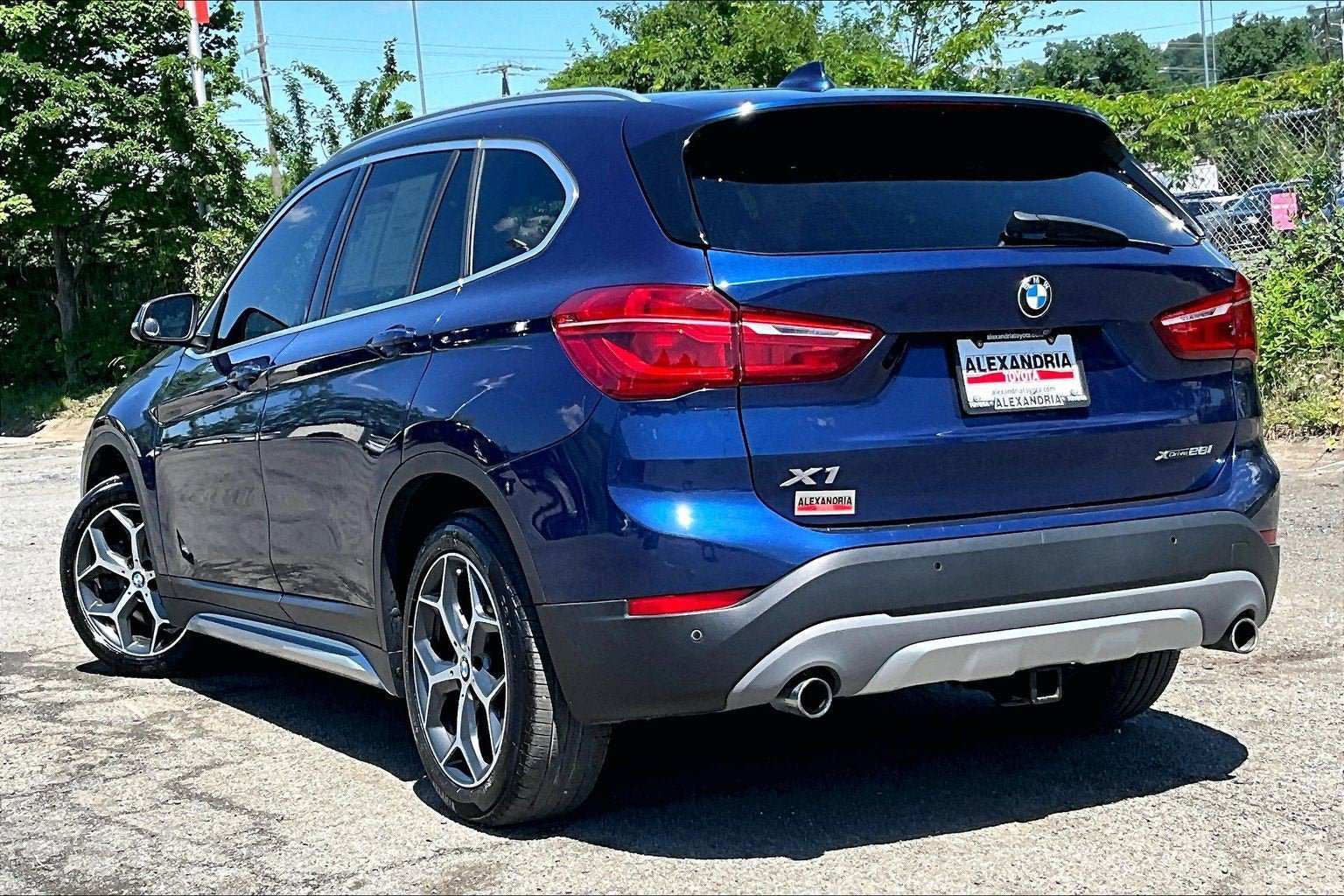 Used 2018 BMW X1 xDrive28i w/ Convenience Package AWD/4WD image 11