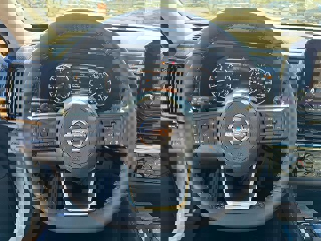 New 2025 Nissan Pathfinder SV image 13