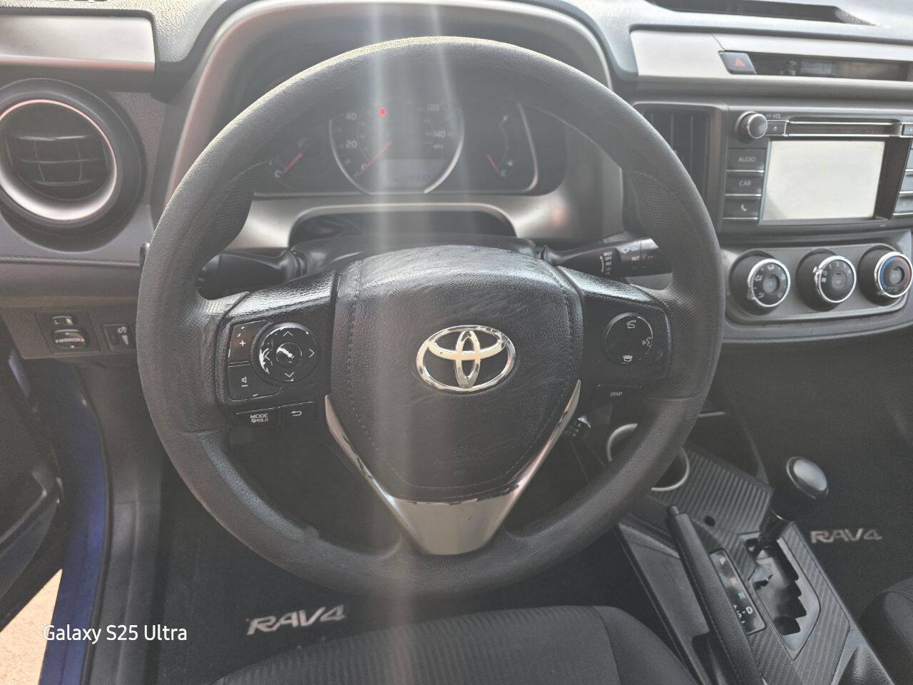 Used 2015 Toyota RAV4 LE FWD image 31