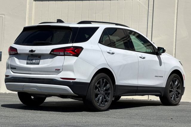 Used 2023 Chevrolet Equinox RS FWD image 4
