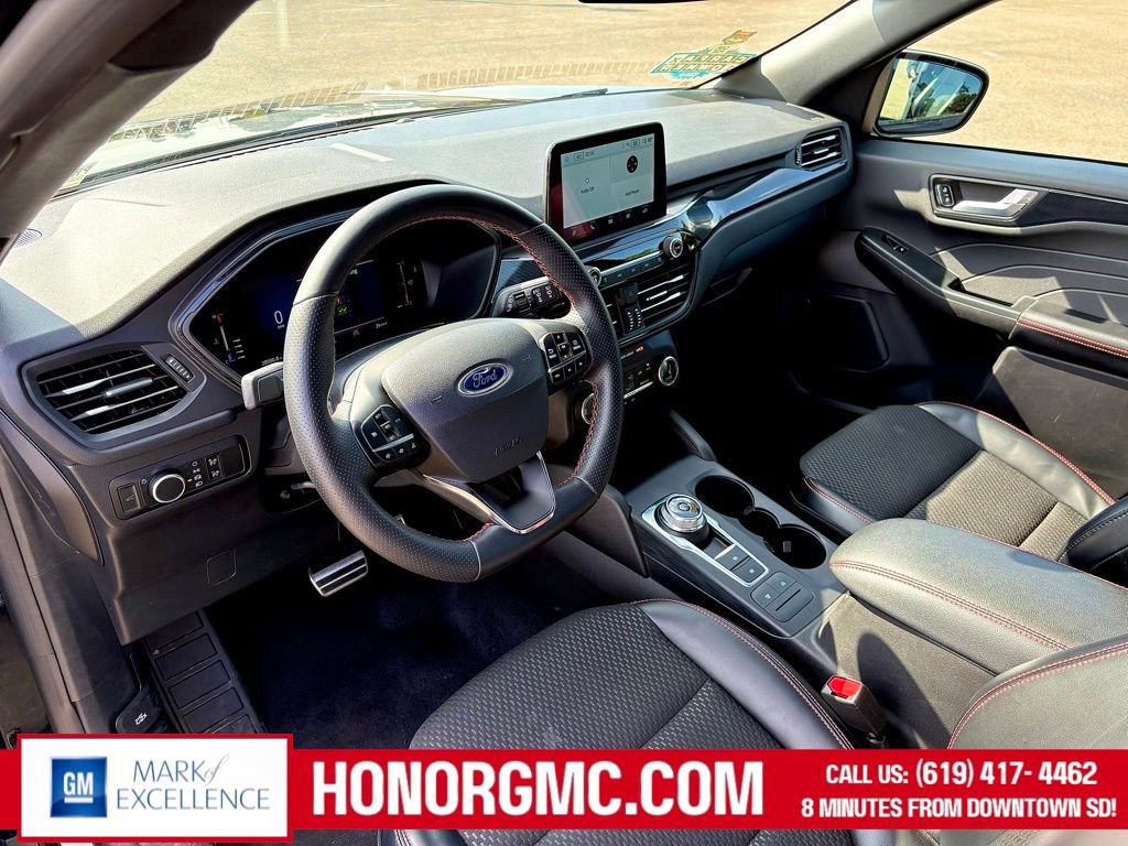 Used 2024 Ford Escape ST-Line image 12