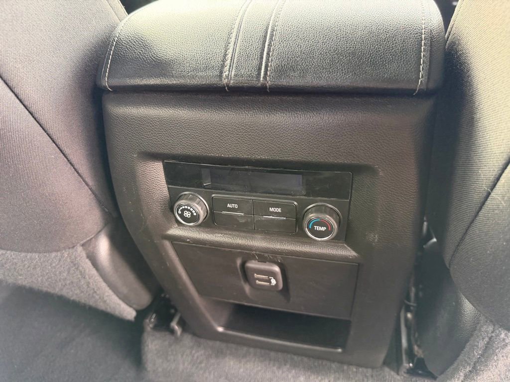 Certified 2023 Chevrolet Traverse LT image 19