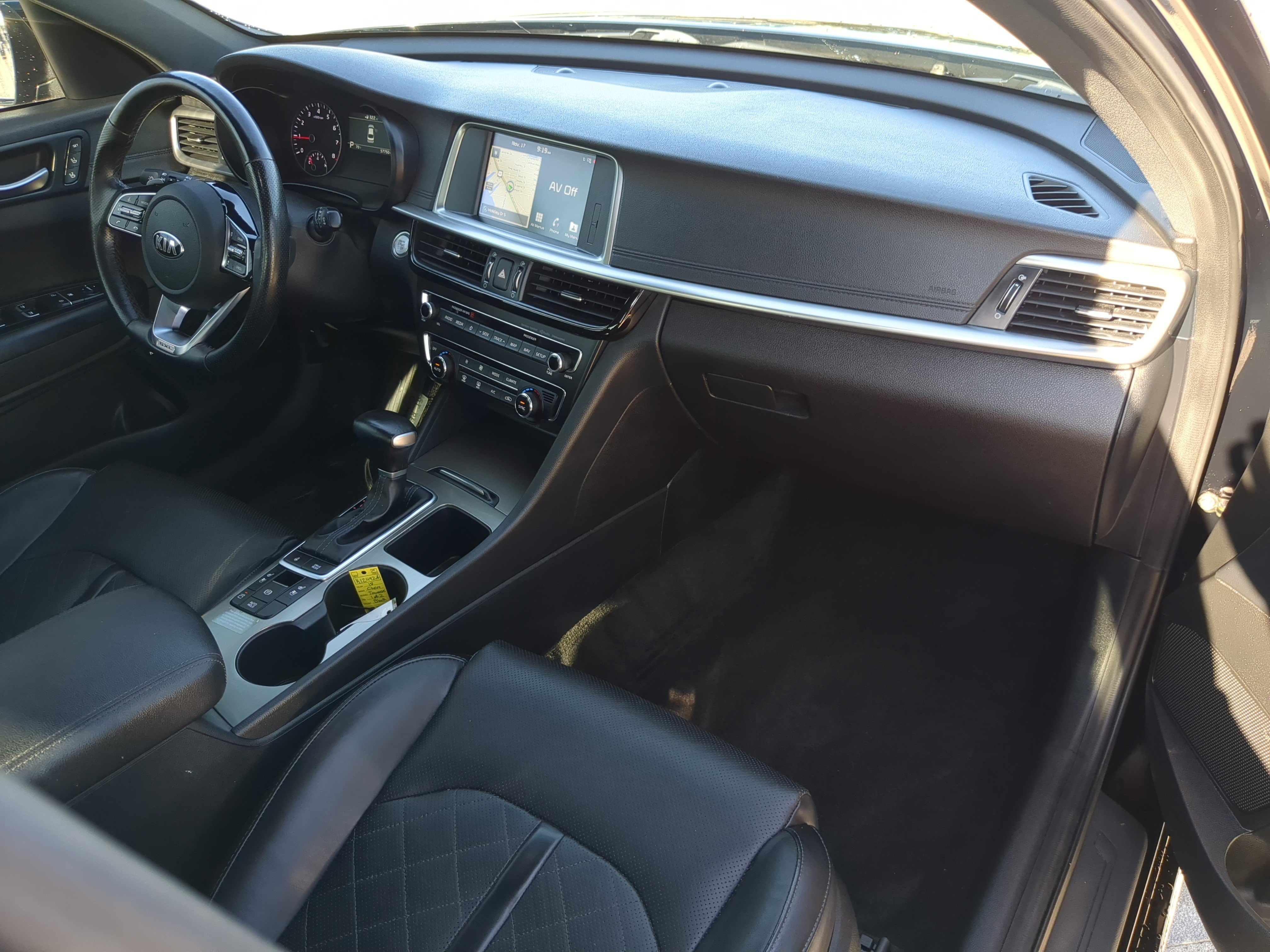 Certified 2019 Kia Optima SX w/ SX Limited (Black) Package image 11