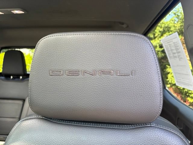 Used 2022 GMC Sierra 1500 Denali w/ Denali Reserve Package AWD/4WD image 32