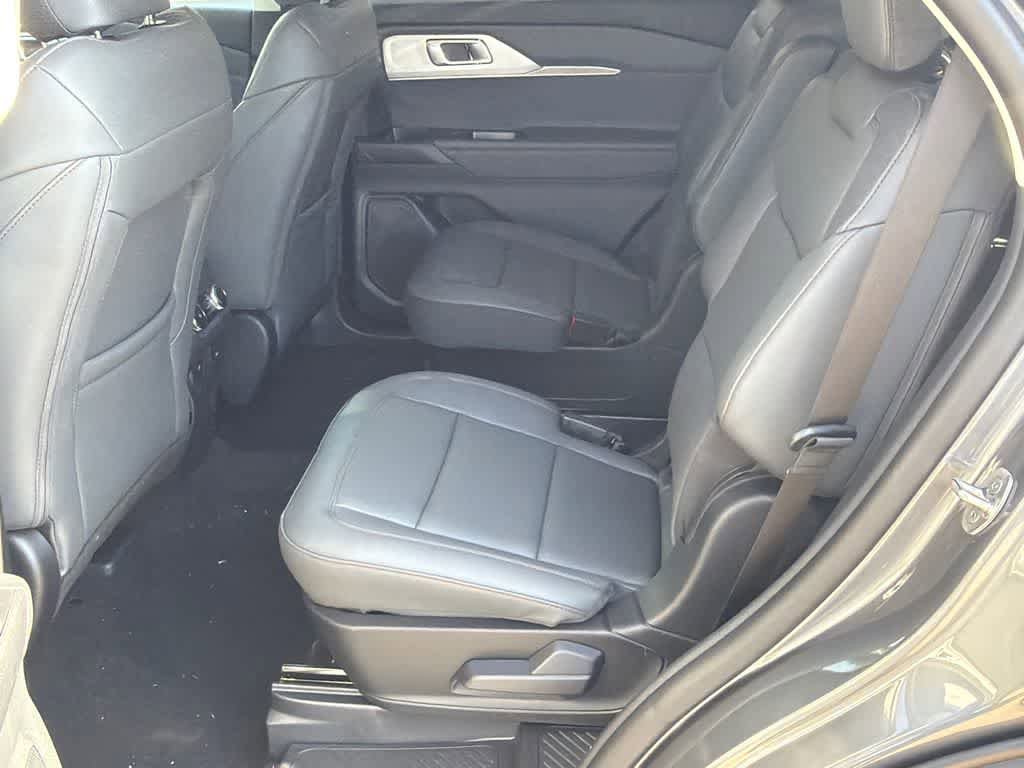 New 2026 Ford Explorer Active w/ Active Comfort Package image 18