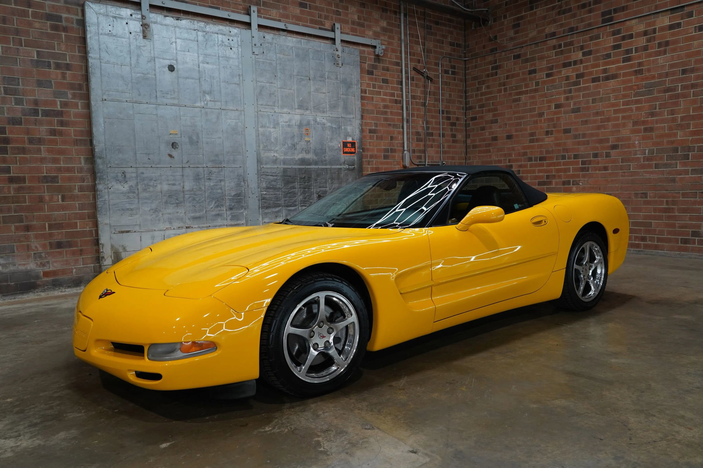 Used 2002 Chevrolet Corvette Coupe w/ Preferred Equipment Group2 RWD image 7