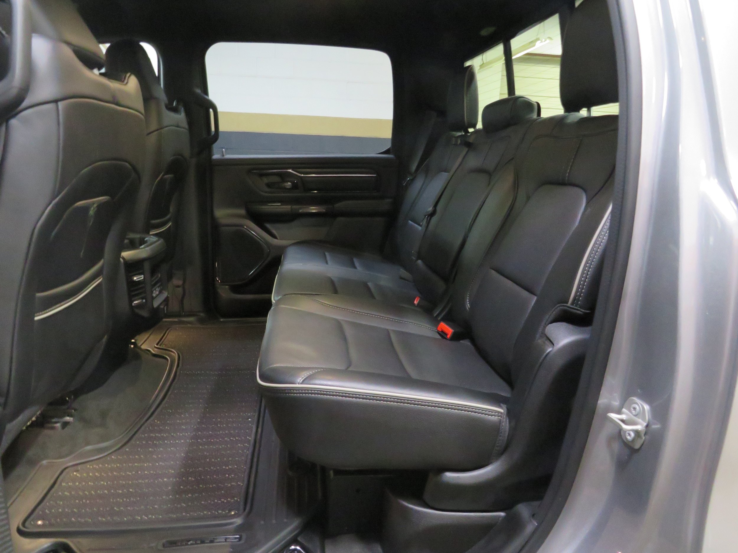 Used 2023 RAM 1500 Limited AWD/4WD image 7