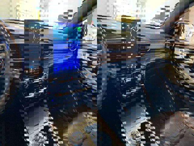 Used 2023 Ford Explorer Platinum w/ Technology Package image 14