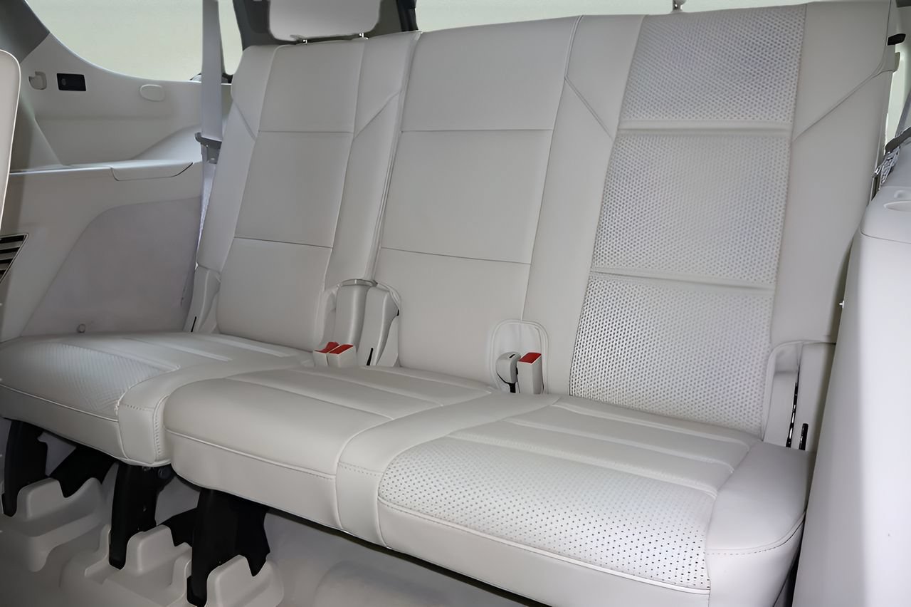 Certified 2025 Cadillac Escalade Sport Platinum AWD/4WD image 12