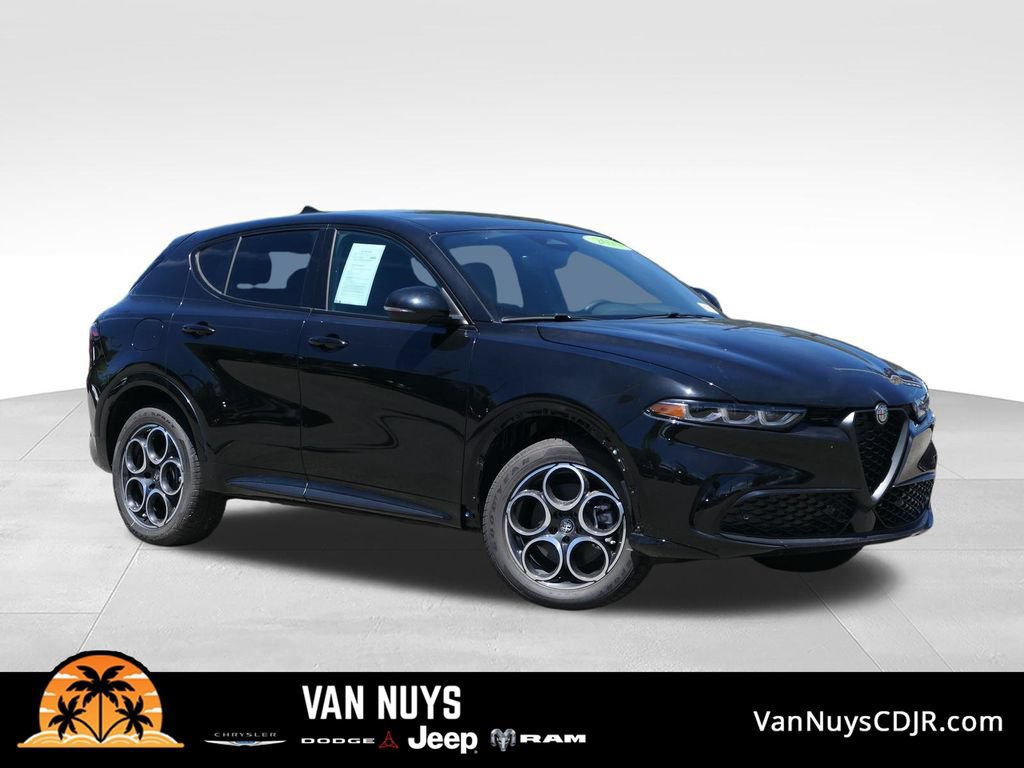 Used 2025 Alfa Romeo Tonale w/ Premium Package