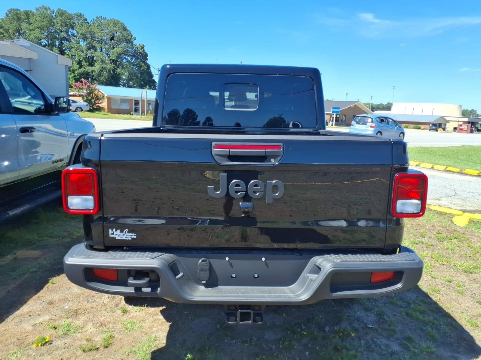 New 2026 Jeep Gladiator Sport AWD/4WD image 2