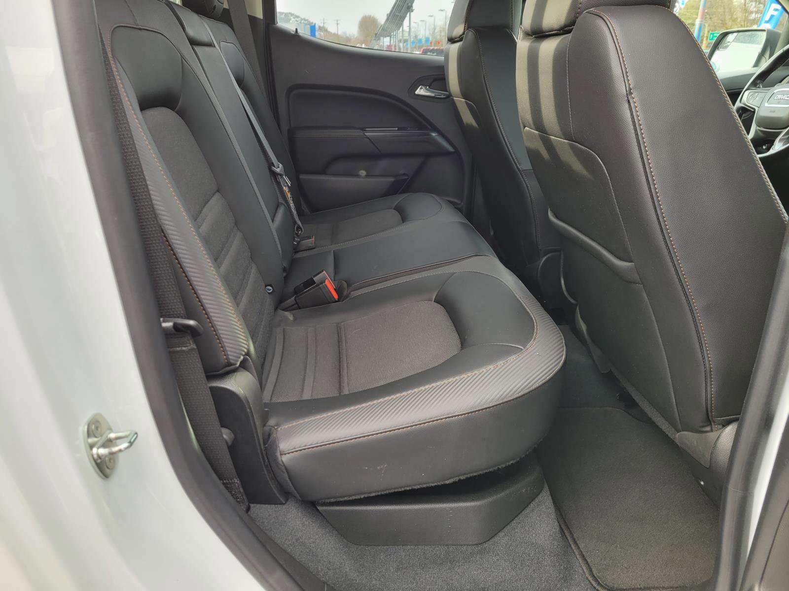 Used 2022 GMC Canyon AT4 w/ Trailering Package image 18
