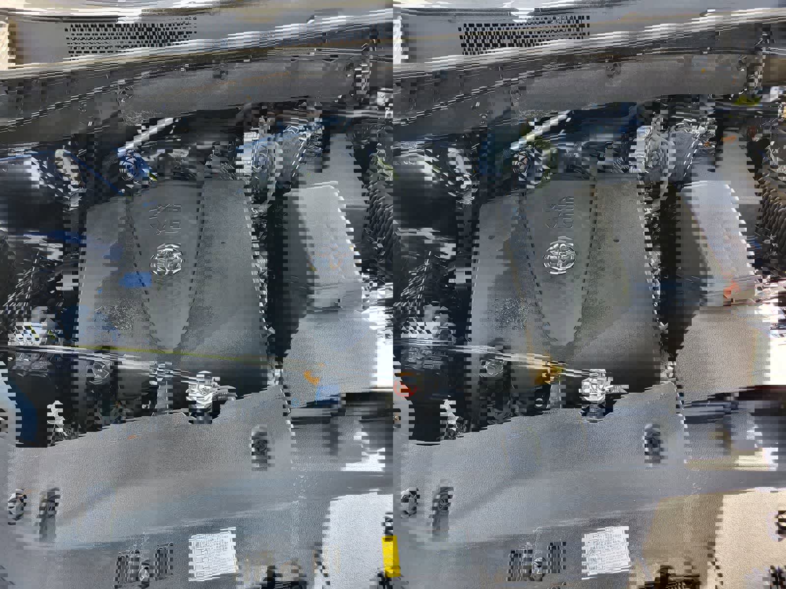 Used 2019 Toyota Highlander SE image 32