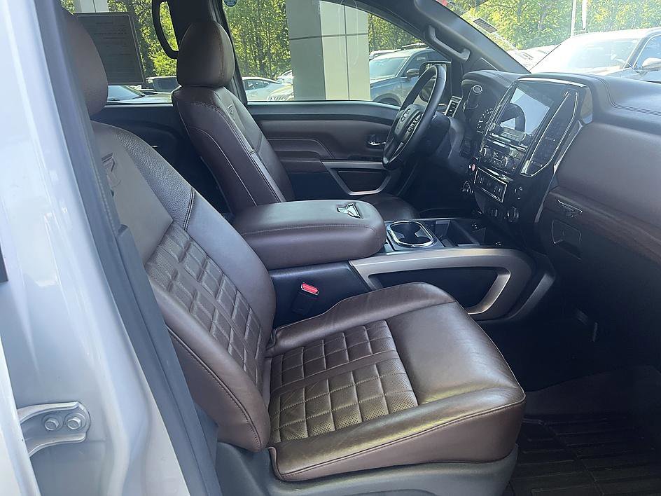 Used 2024 Nissan Titan Platinum Reserve w/ Moonroof Package AWD/4WD image 17