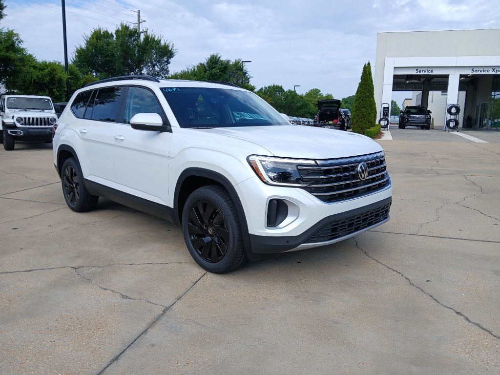 New 2026 Volkswagen Atlas SE