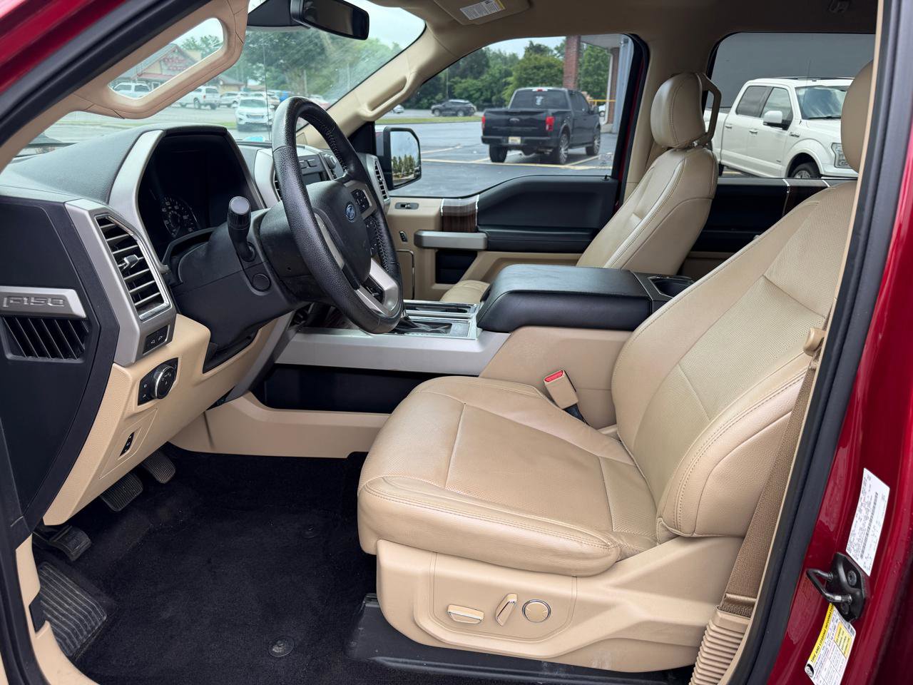Used 2016 Ford F150 Lariat w/ Equipment Group 502A Luxury RWD image 11