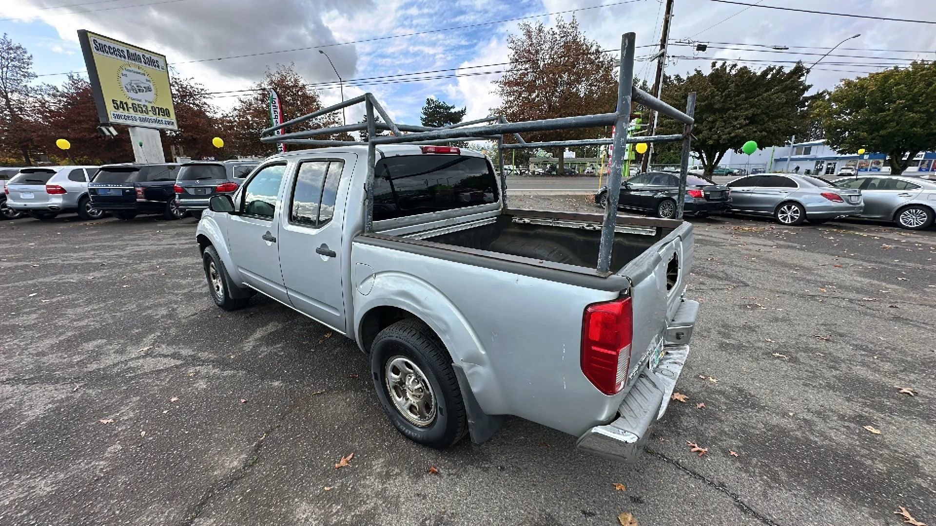 Used 2008 Nissan Frontier SE w/ Tow Hitch Pkg image 6