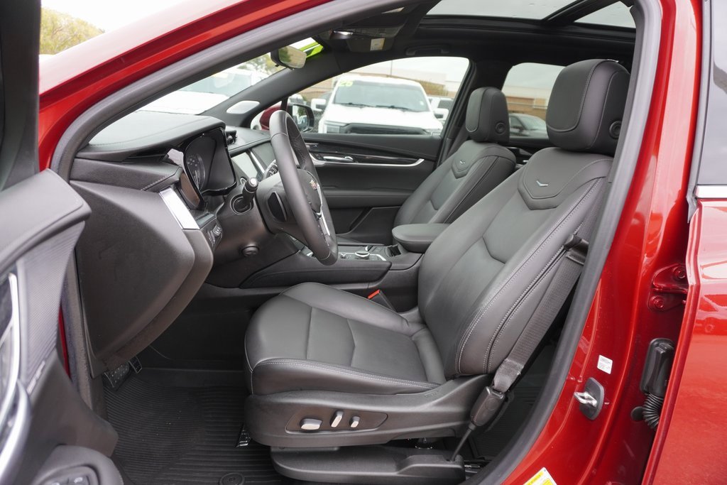 Used 2021 Cadillac XT5 Premium Luxury image 7