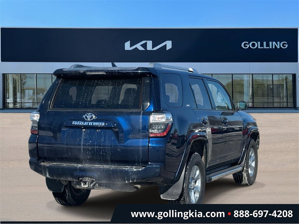 Used 2016 Toyota 4Runner SR5 image 3