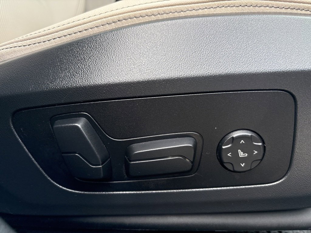 Used 2025 BMW X1 xDrive28i w/ Technology Package image 40