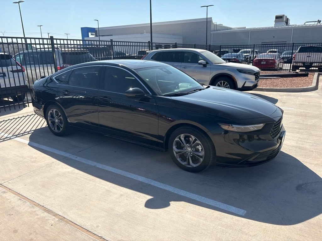 Used 2025 Honda Accord EX-L image 13