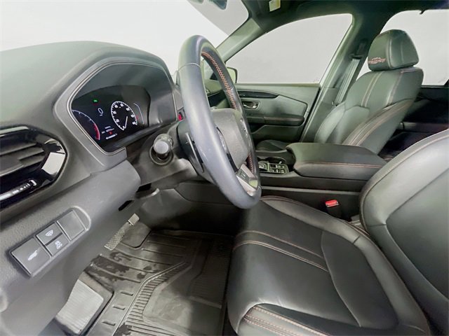 Used 2025 Honda Pilot TrailSport image 21