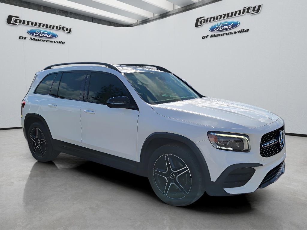 Used 2020 Mercedes-Benz GLB 250 4MATIC image 3