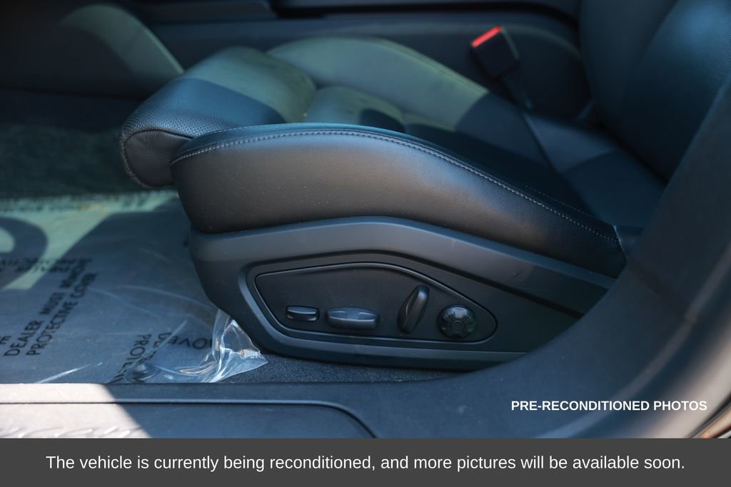 Used 2023 Porsche Taycan Base w/ Premium Package image 19