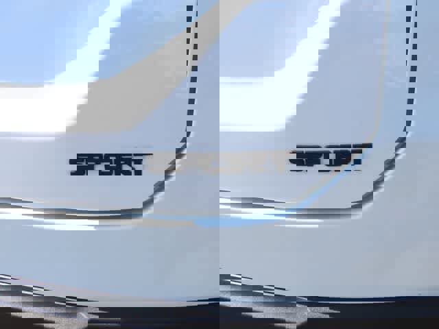 Used 2023 Honda Pilot Sport image 8