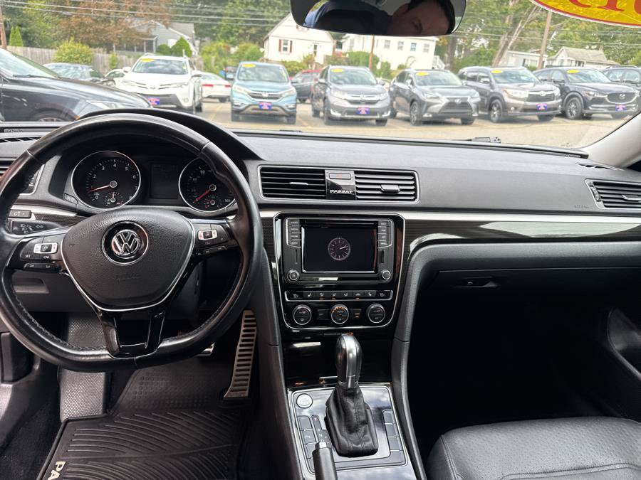 Used 2019 Volkswagen Passat 2.0T SE R-Line FWD image 24