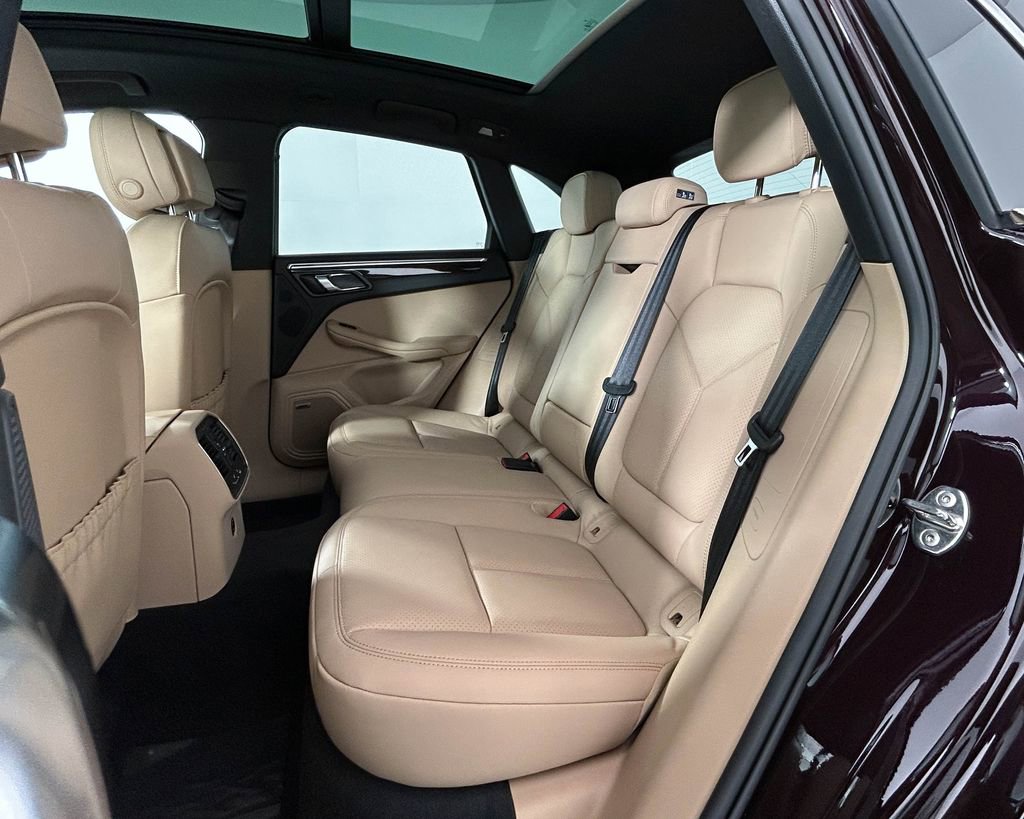 New 2026 Porsche Macan AWD/4WD image 27
