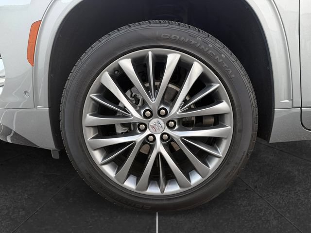 Used 2025 Buick Enclave Avenir w/ Super Cruise Package AWD/4WD image 9