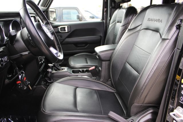 Used 2022 Jeep Wrangler Unlimited Sahara AWD/4WD image 37