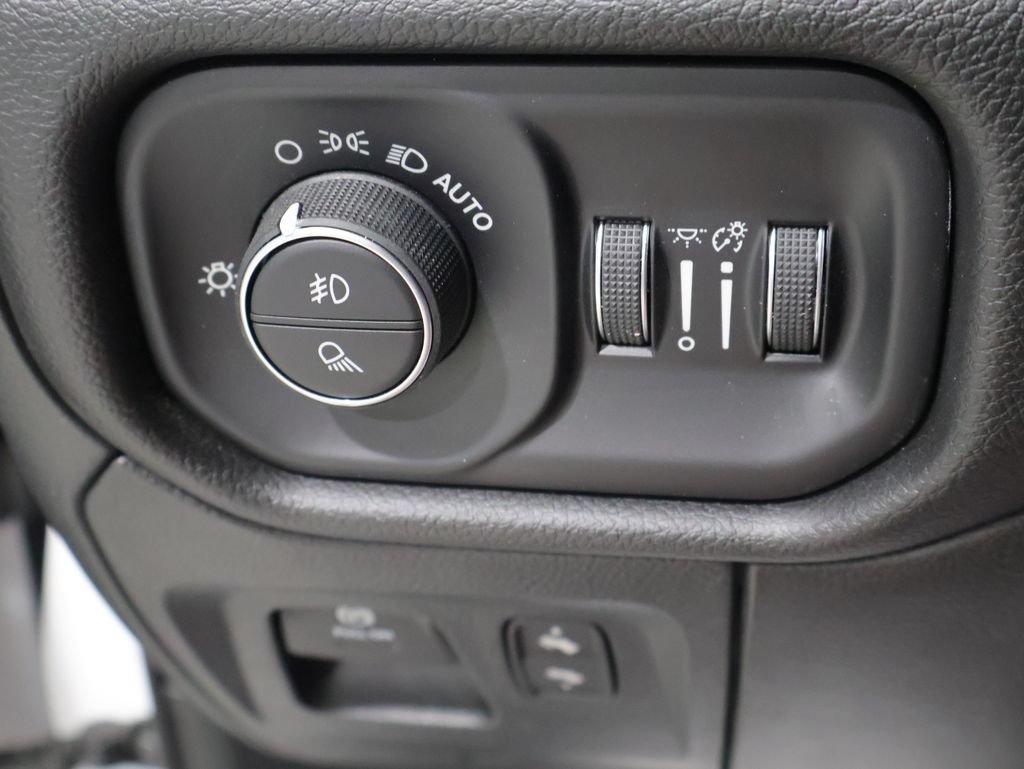 Certified 2023 RAM 1500 Laramie AWD/4WD image 35